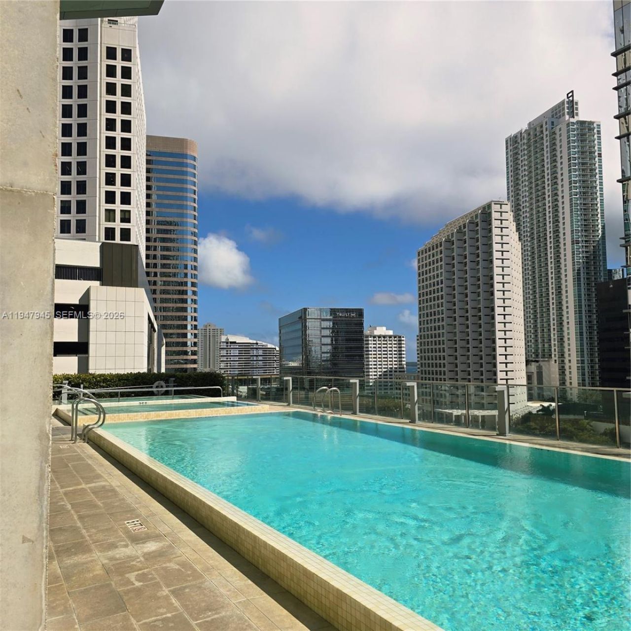 68 SE 6th St, Unit 2110, Miami, FL 33131 Photo