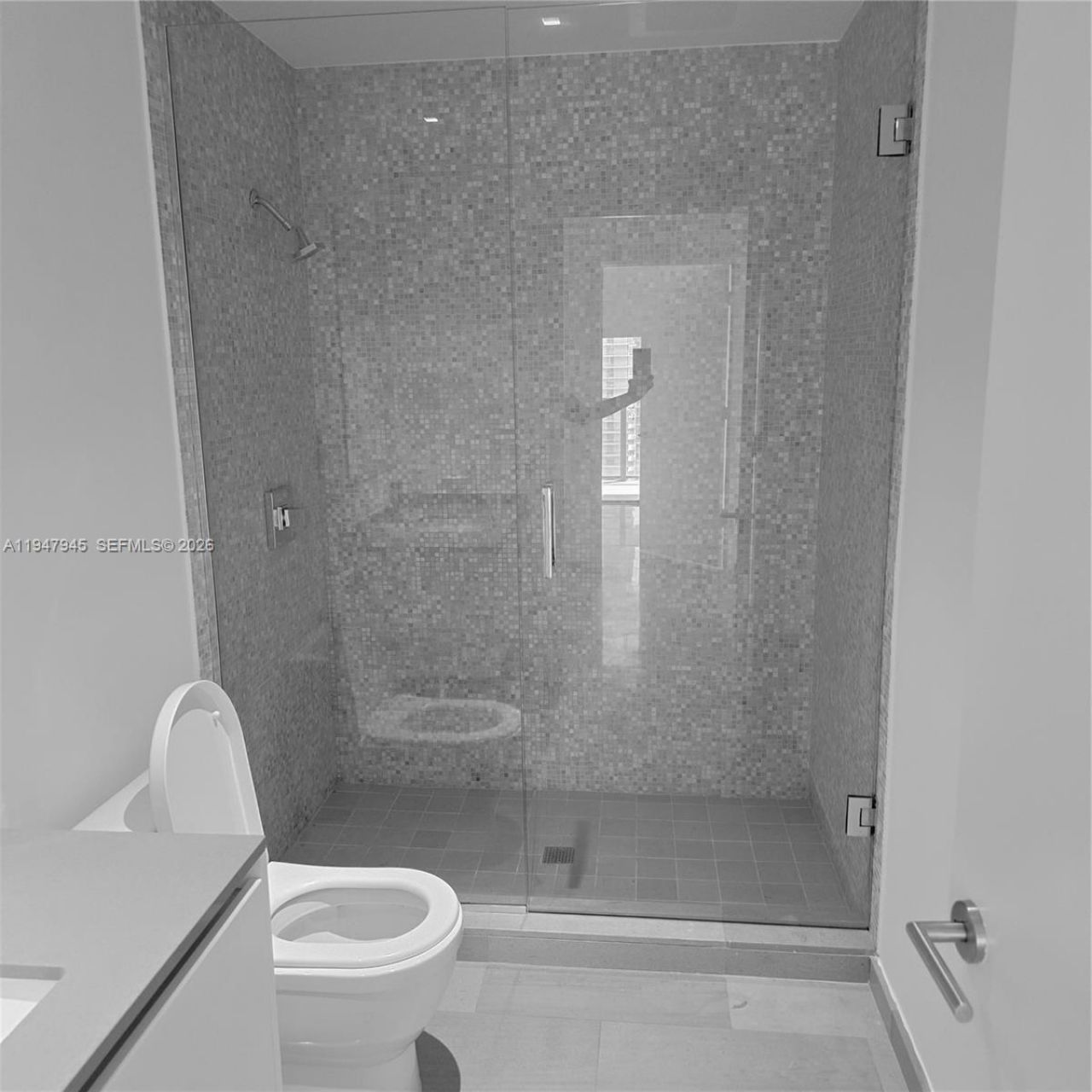 68 SE 6th St, Unit 2110, Miami, FL 33131 Photo