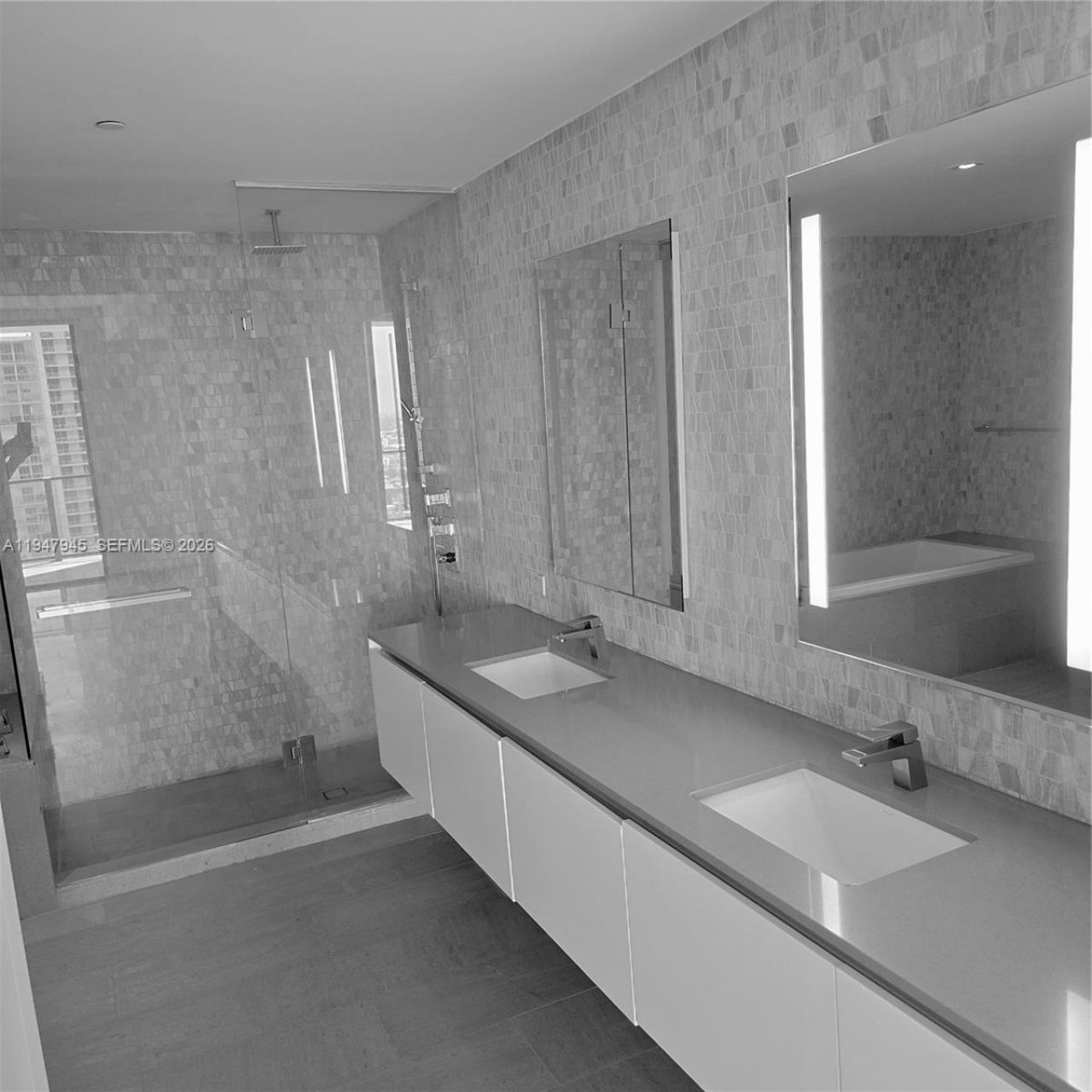 68 SE 6th St, Unit 2110, Miami, FL 33131 Photo