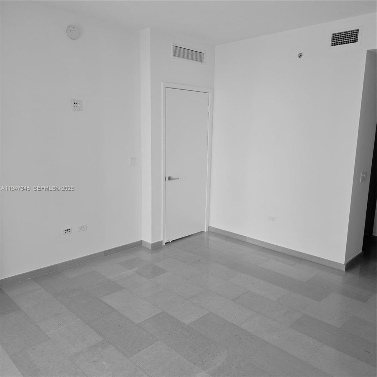 68 SE 6th St, Unit 2110, Miami, FL 33131 Photo