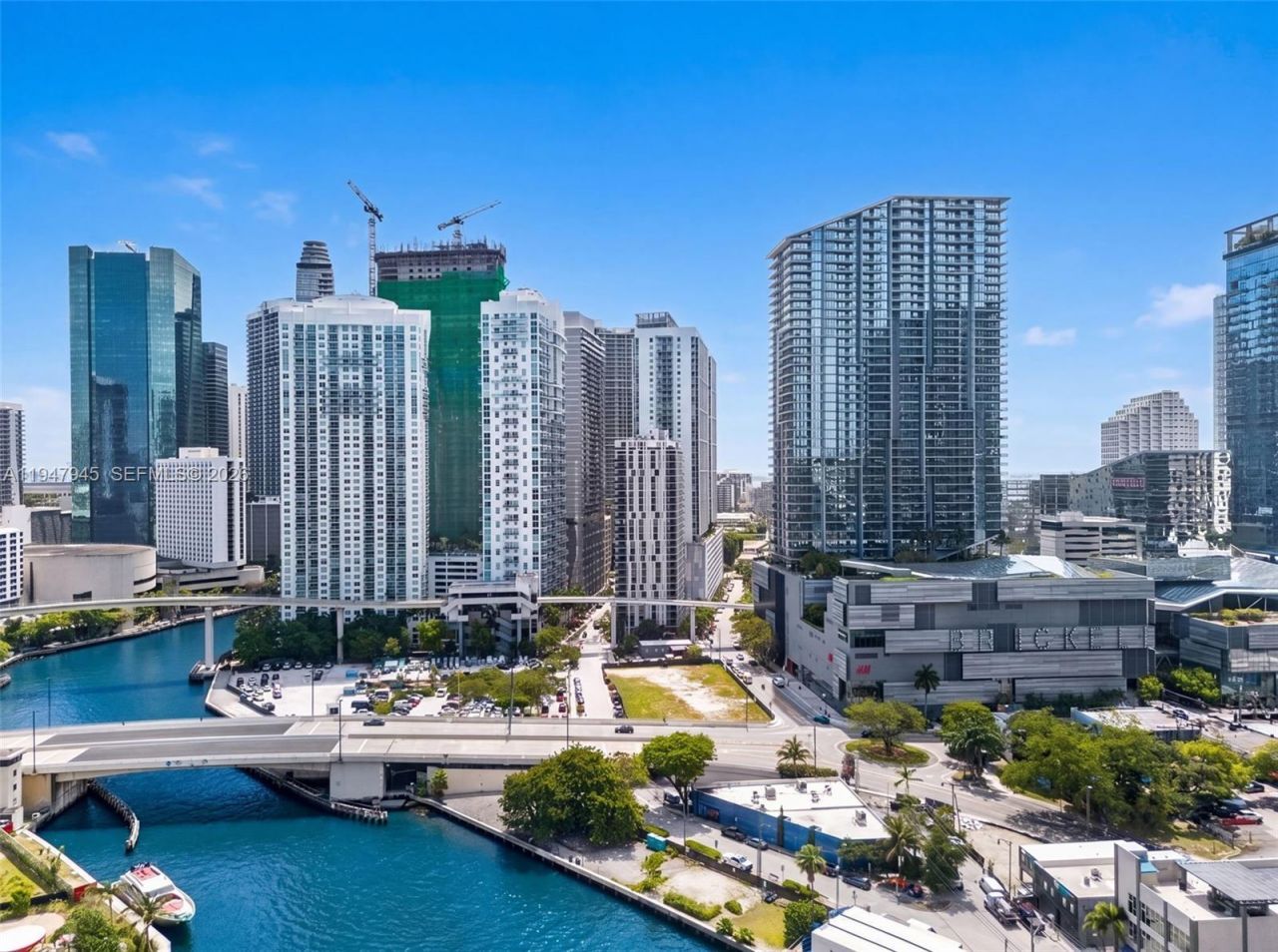 68 SE 6th St, Unit 2110, Miami, FL 33131 Photo