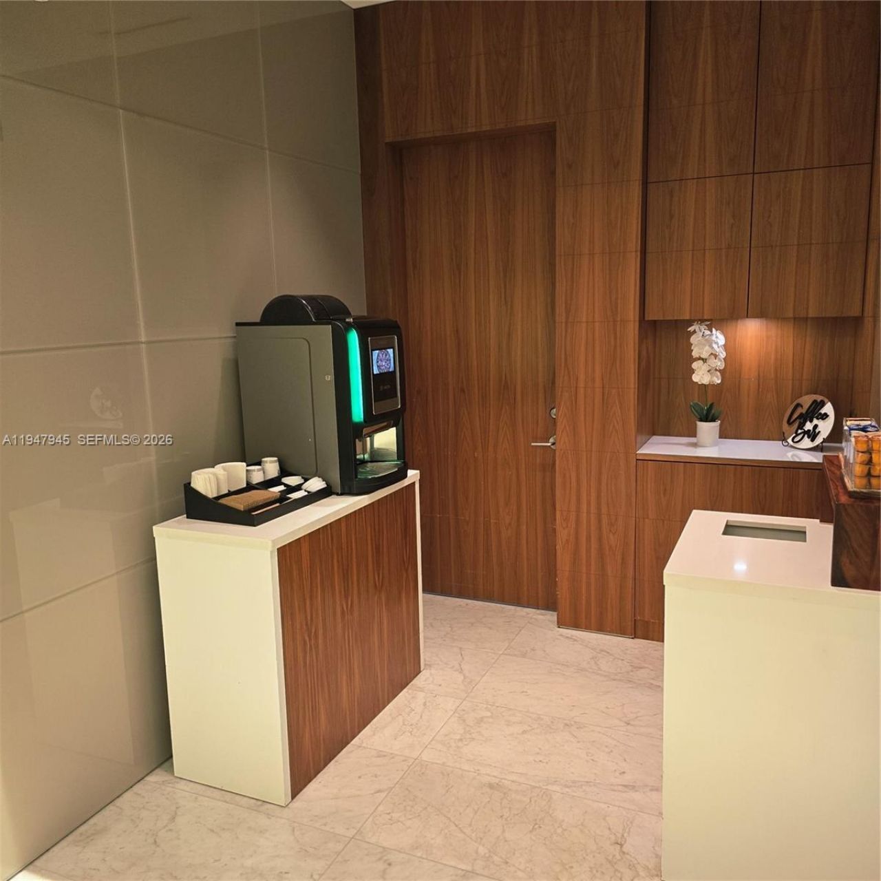 68 SE 6th St, Unit 2110, Miami, FL 33131 Photo