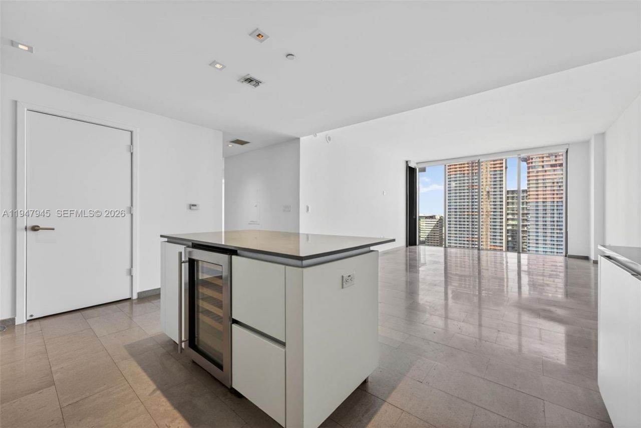 68 SE 6th St, Unit 2110, Miami, FL 33131 Photo