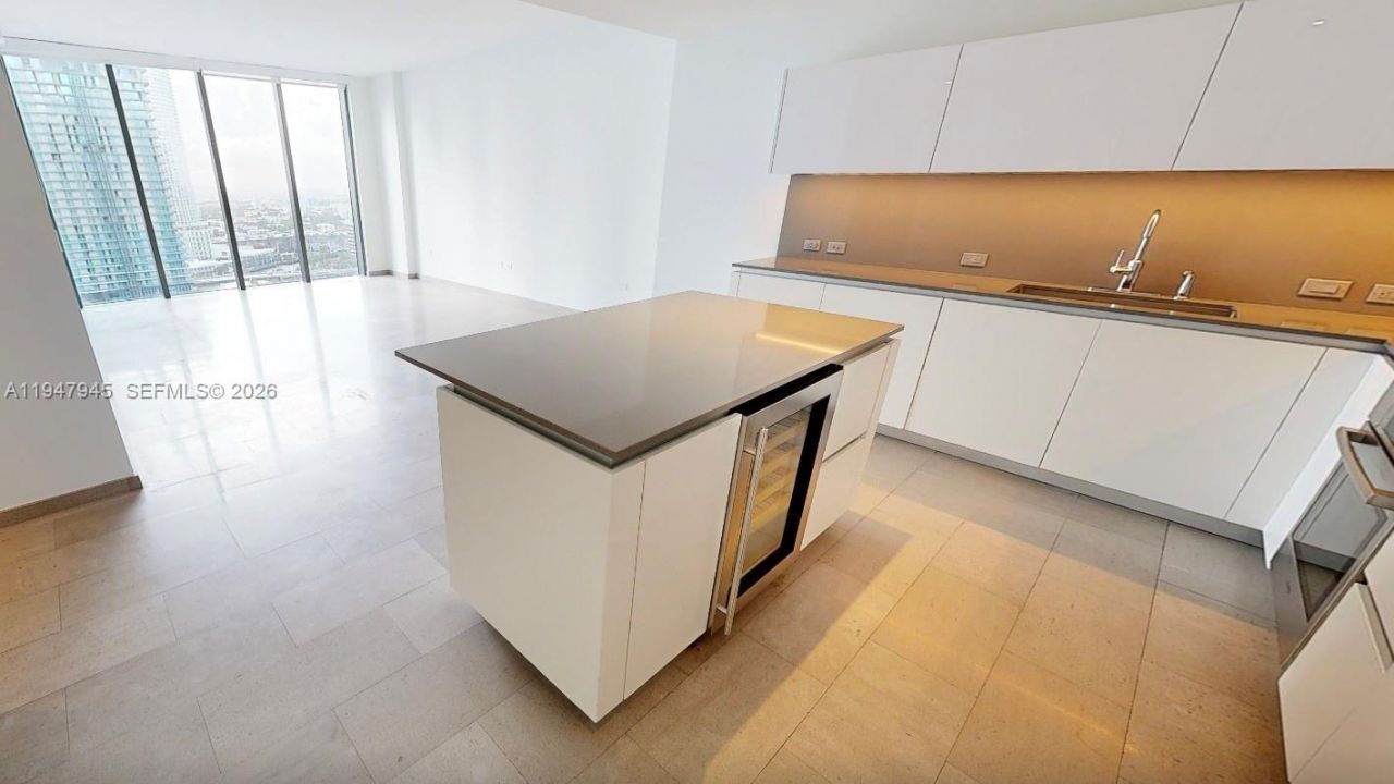 68 SE 6th St, Unit 2110, Miami, FL 33131 Photo