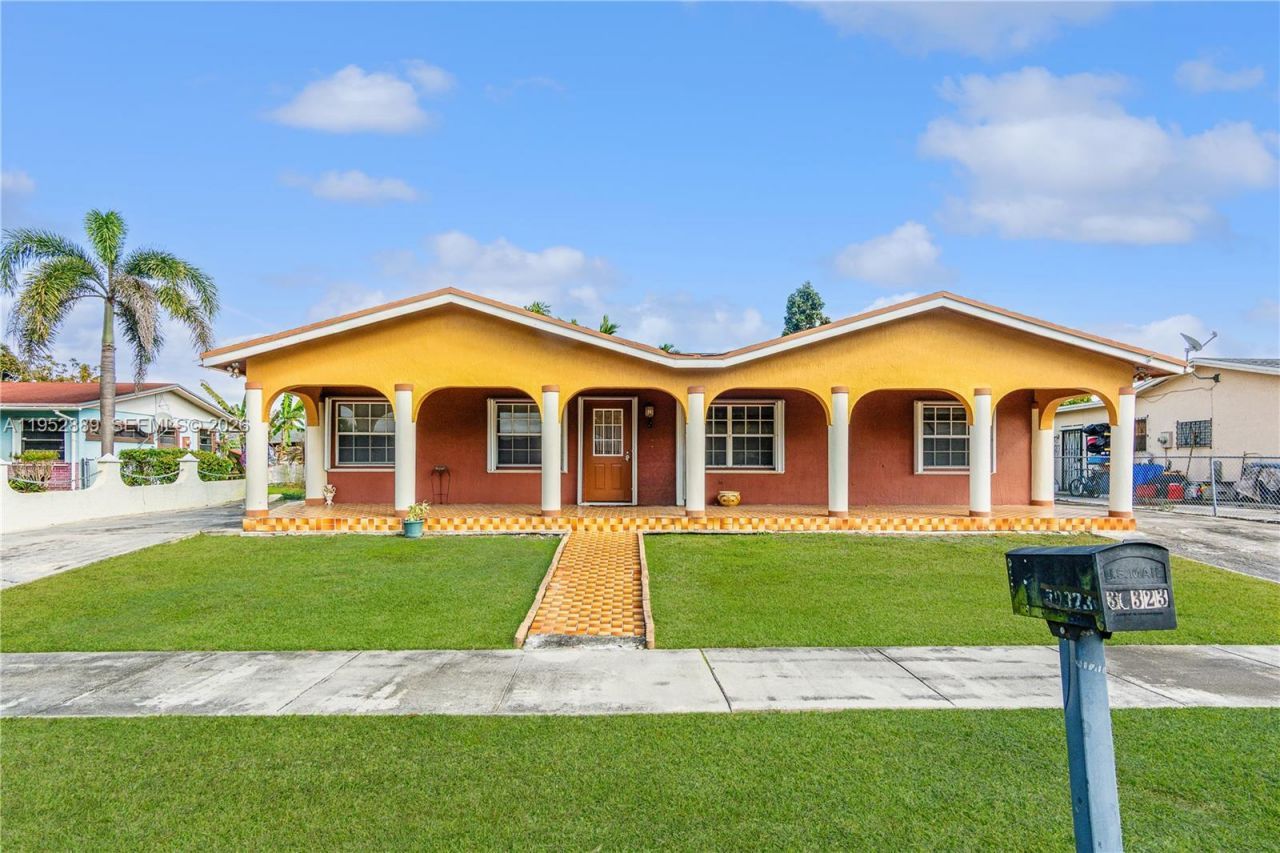 30323 SW 152nd Pl, Homestead, FL 33033 Main Photo