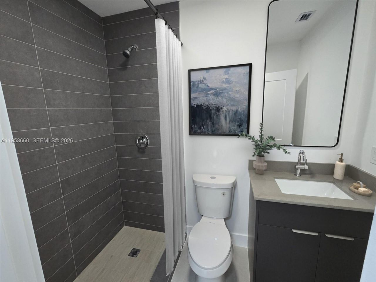 765 NW 45th St , Miami, FL 33127 Photo