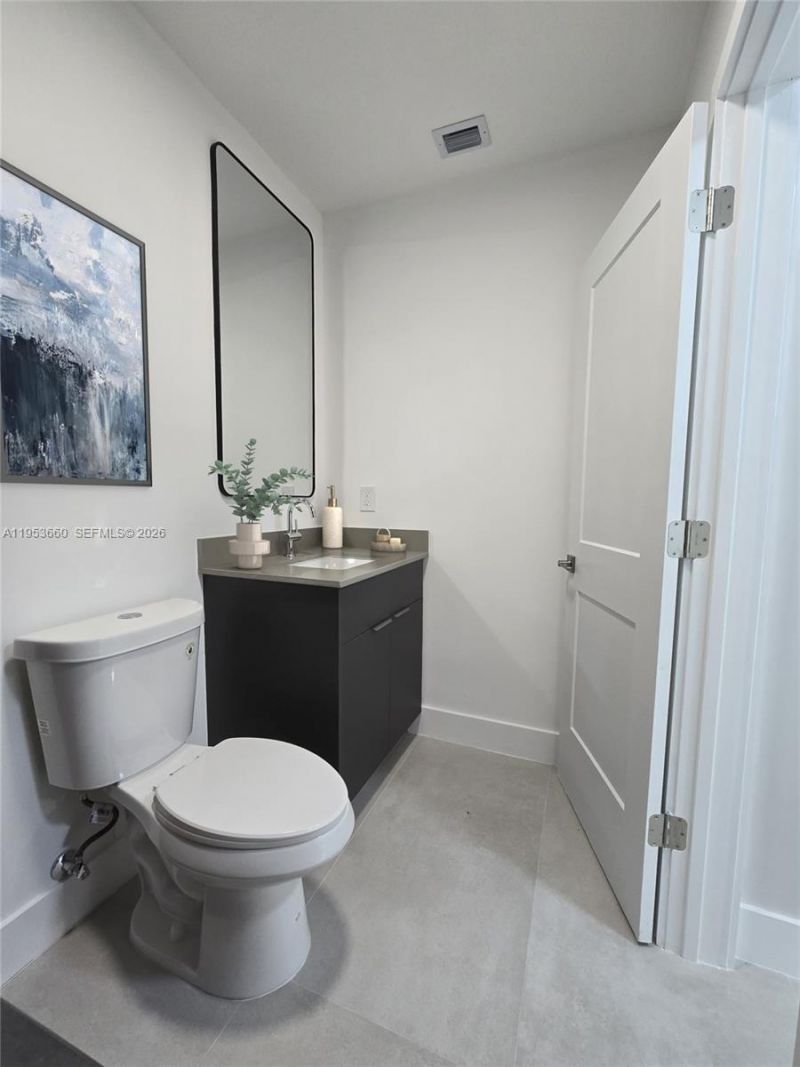 765 NW 45th St , Miami, FL 33127 Photo