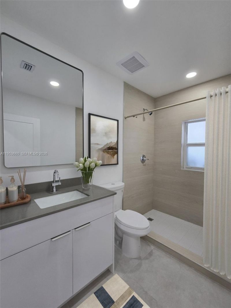 765 NW 45th St , Miami, FL 33127 Photo