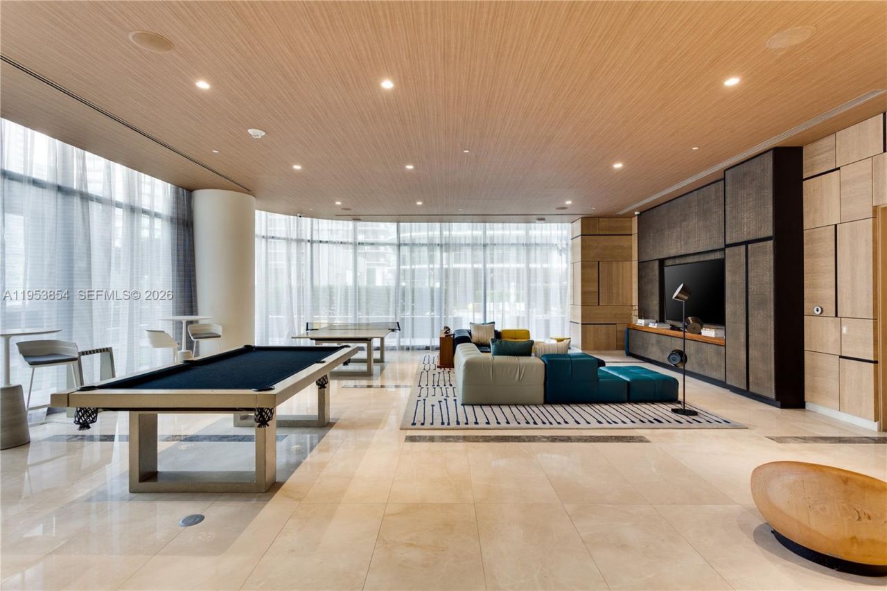 55 SW 9th St, Unit 2406, Miami, FL 33130 Photo