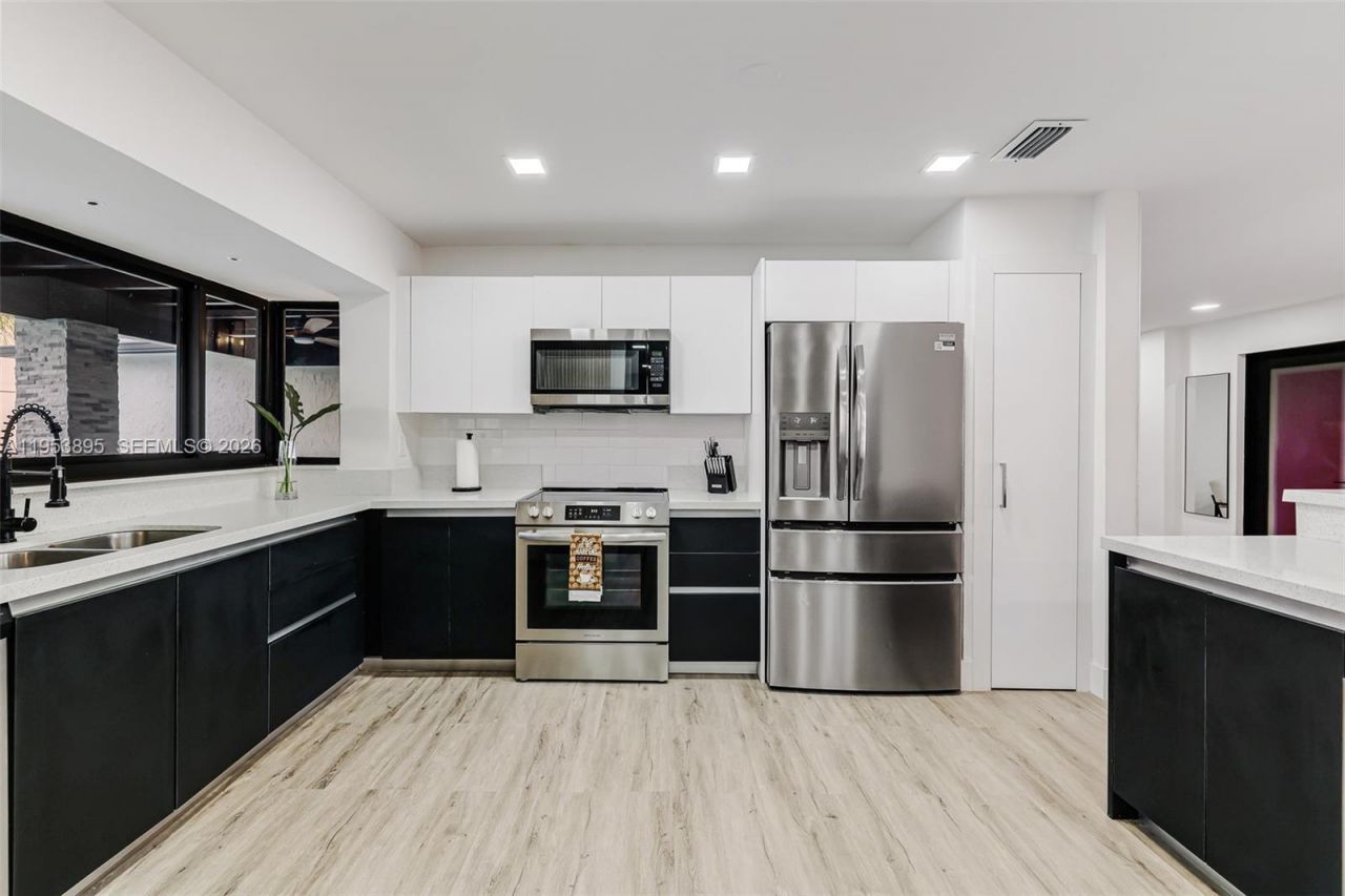 10870 SW 106th Ave , Miami, FL 33176 Photo