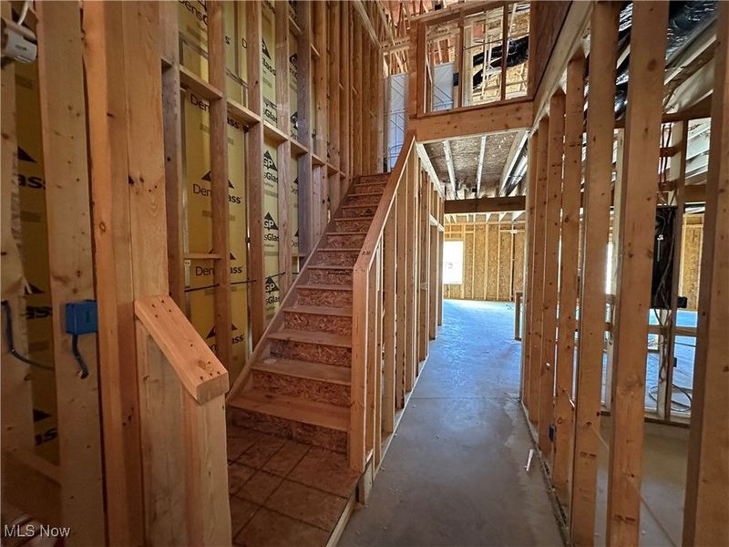 430 Honeycrisp Drive NE, Louisville, OH 44641 Photo 2