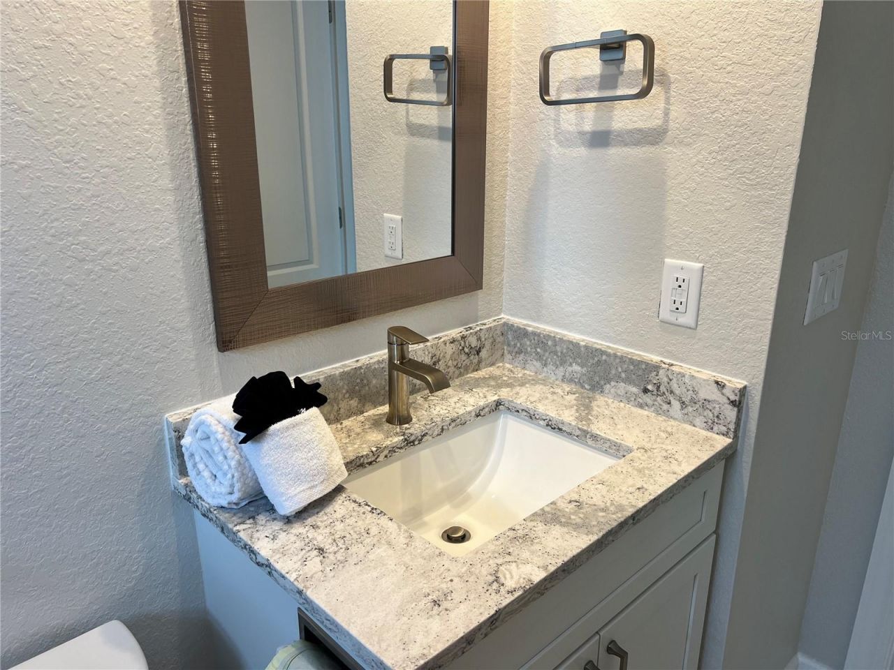 6154 Midnight Pass Road, Unit B14, Sarasota, FL 34242 Photo