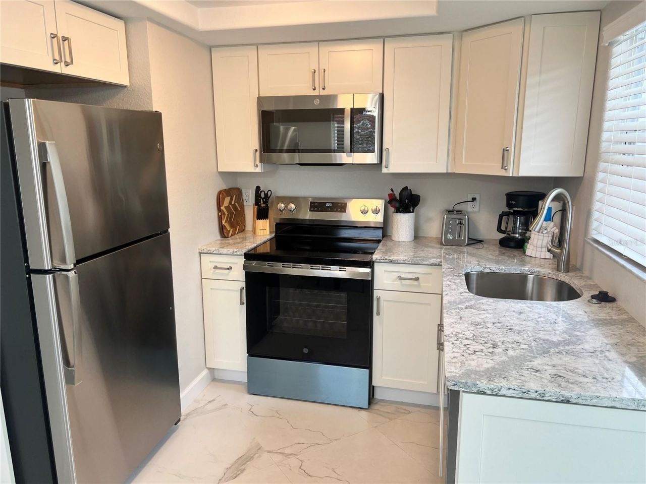 6154 Midnight Pass Road, Unit B14, Sarasota, FL 34242 Photo