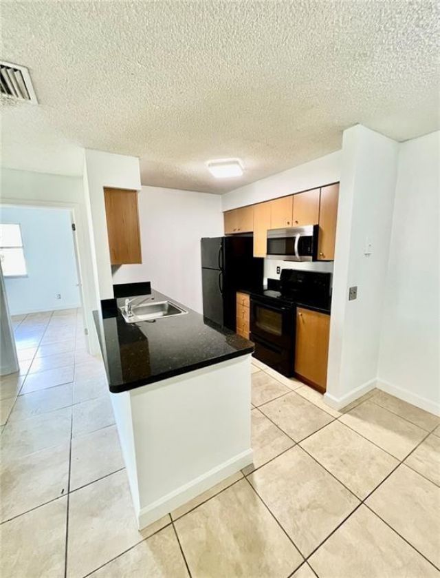 741 NW 104th Avenue, Unit 203, Hollywood, FL 33026 Photo