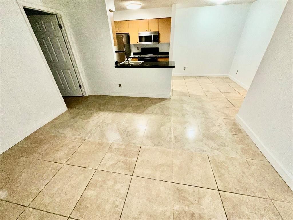 741 NW 104th Avenue, Unit 203, Hollywood, FL 33026 Photo