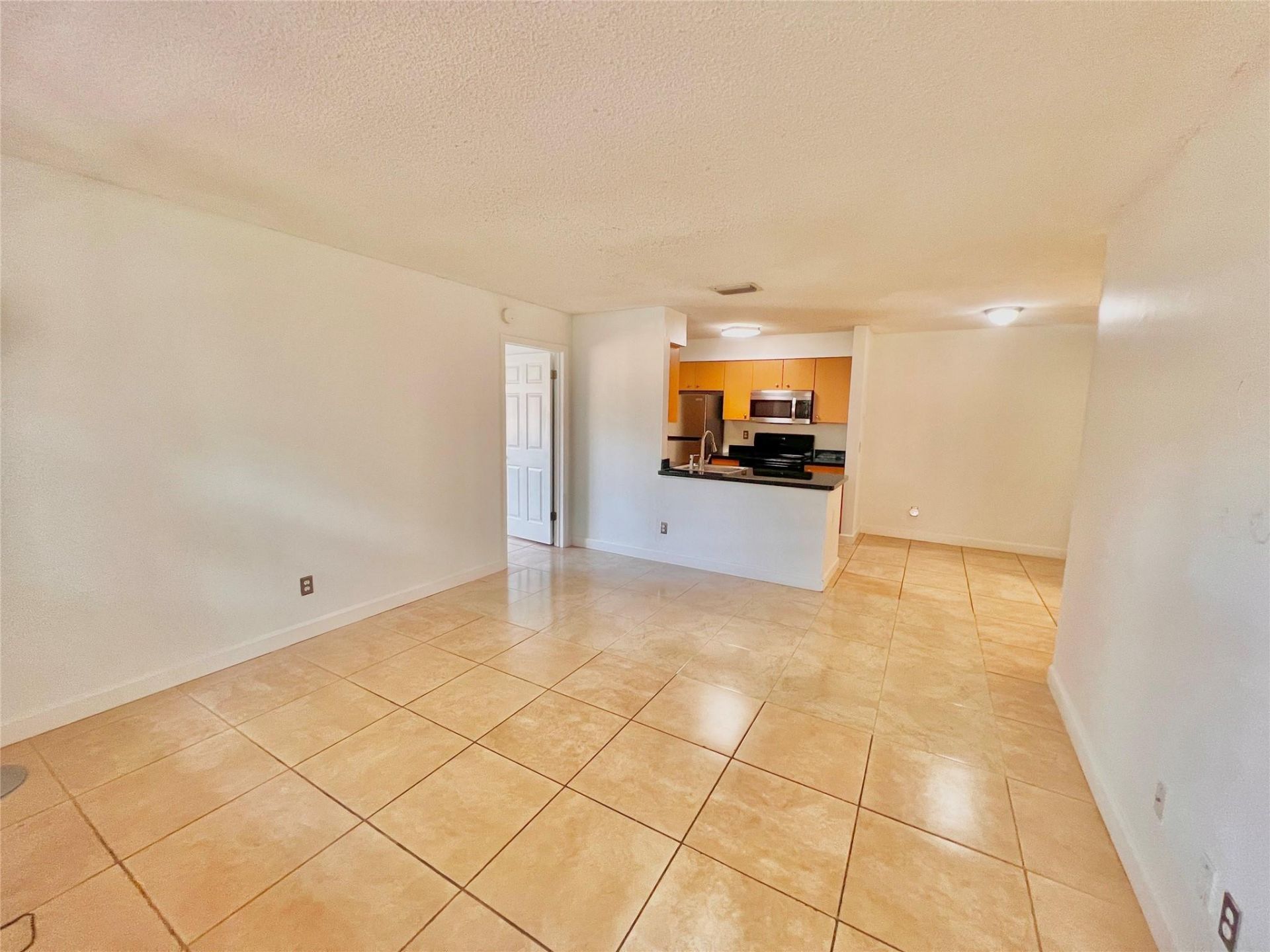 741 NW 104th Avenue, Unit 203, Hollywood, FL 33026 Photo