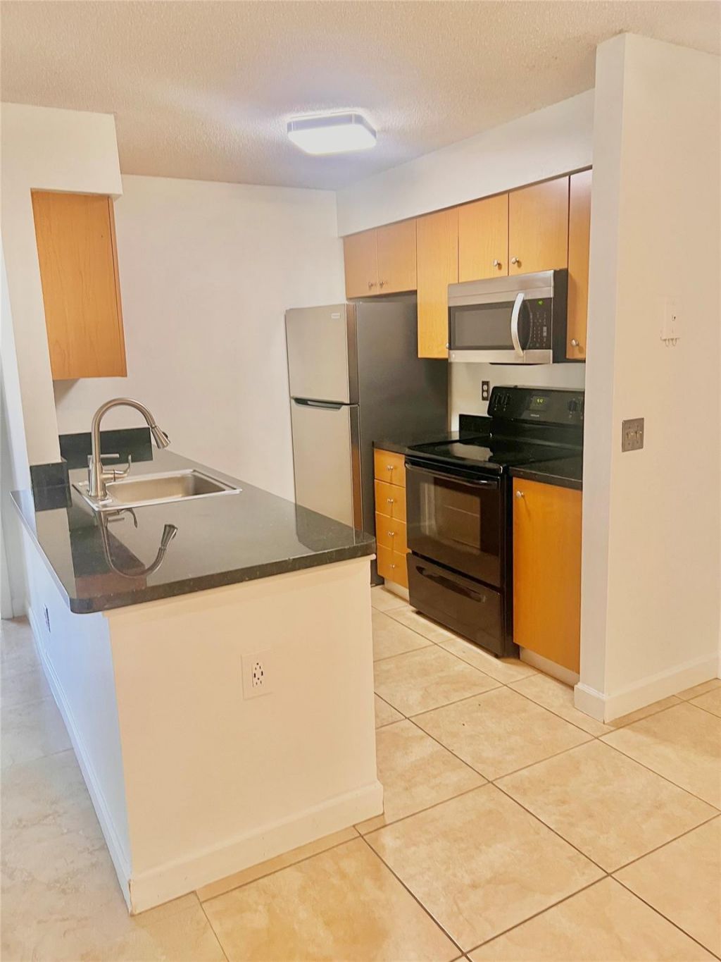 741 NW 104th Avenue, Unit 203, Hollywood, FL 33026 Photo