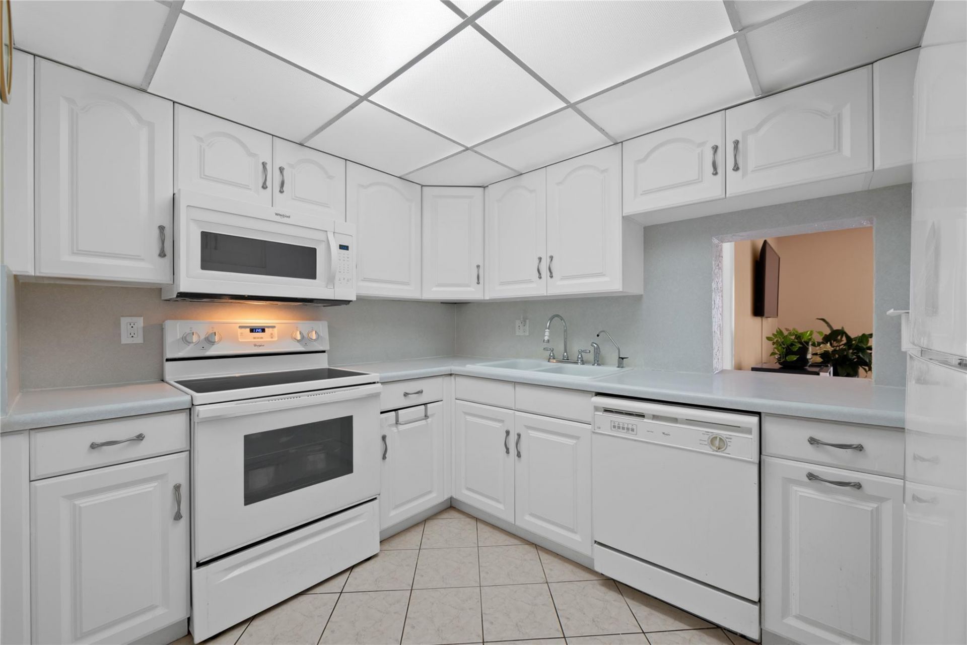 3909 N Ocean Boulevard, Unit 409, Fort Lauderdale, FL 33308 Photo