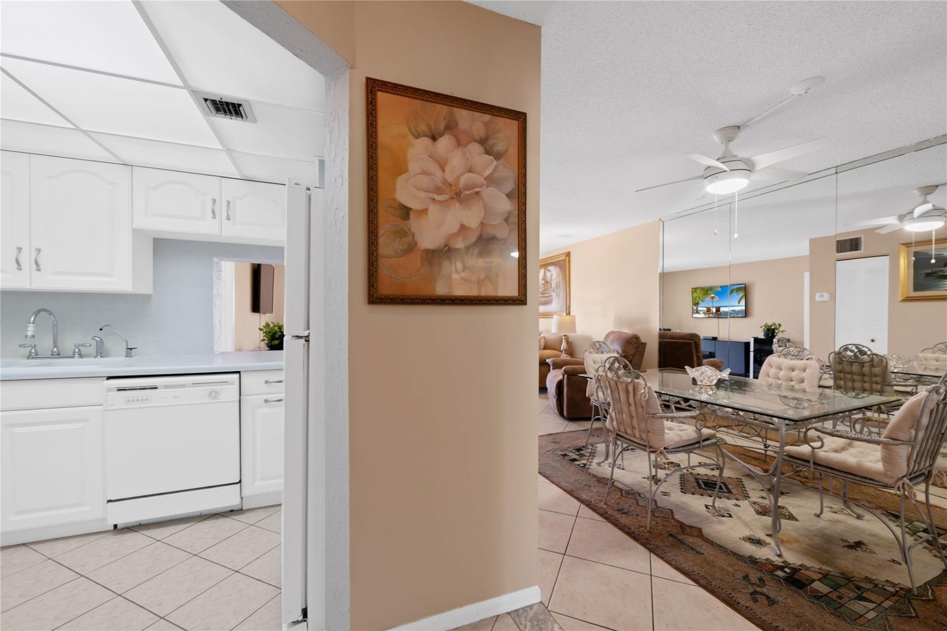 3909 N Ocean Boulevard, Unit 409, Fort Lauderdale, FL 33308 Photo