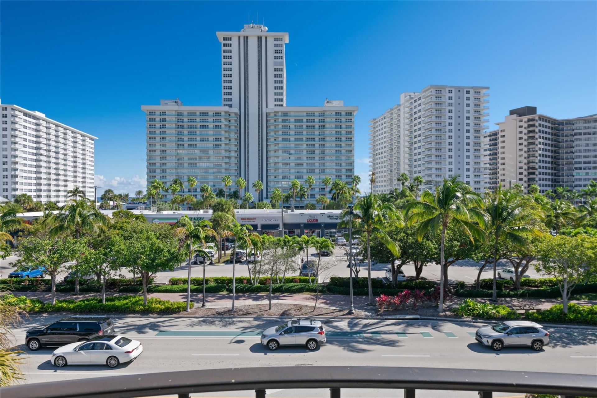3909 N Ocean Boulevard, Unit 409, Fort Lauderdale, FL 33308 Photo