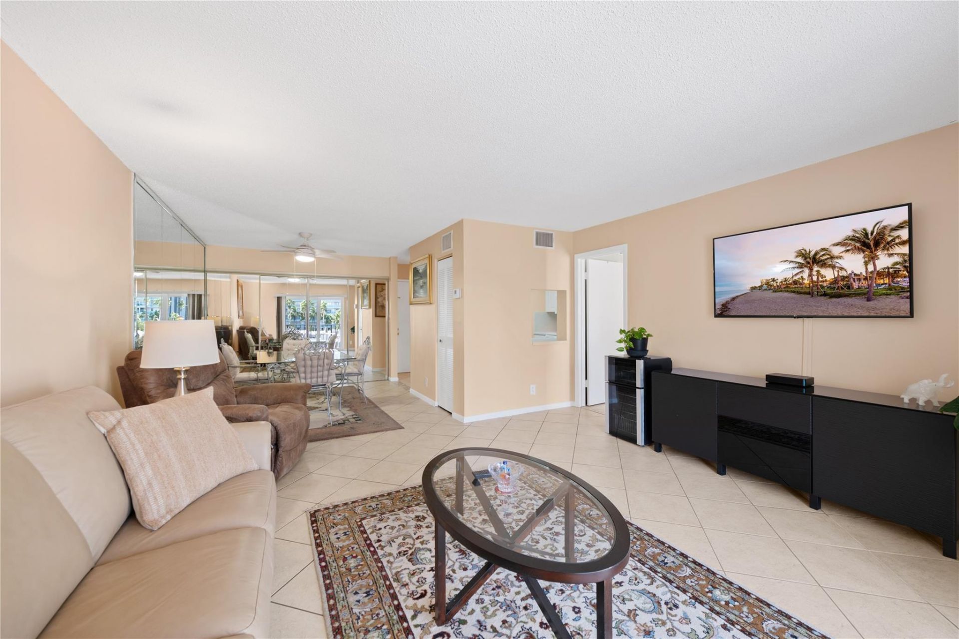 3909 N Ocean Boulevard, Unit 409, Fort Lauderdale, FL 33308 Photo