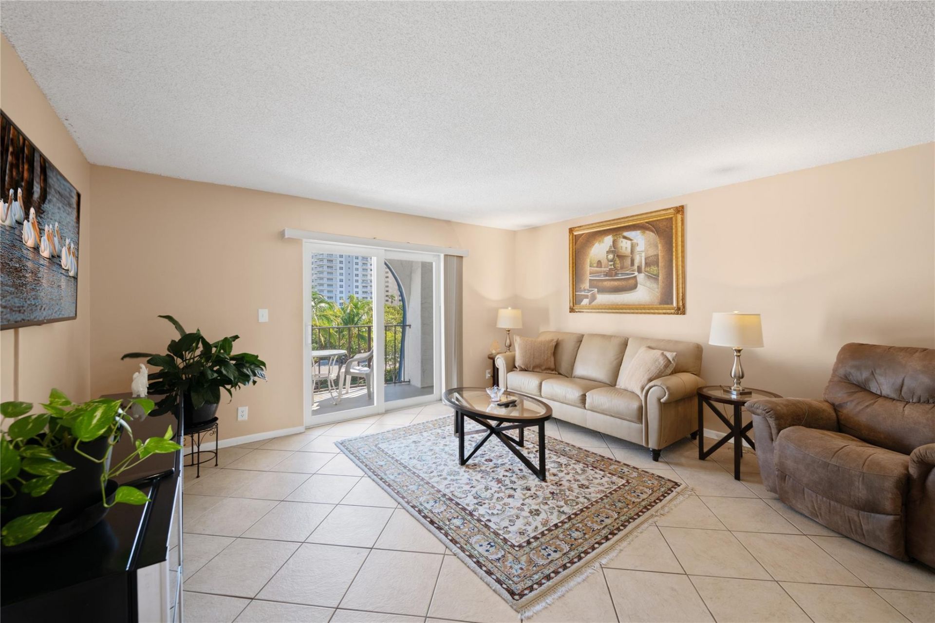 3909 N Ocean Boulevard, Unit 409, Fort Lauderdale, FL 33308 Photo