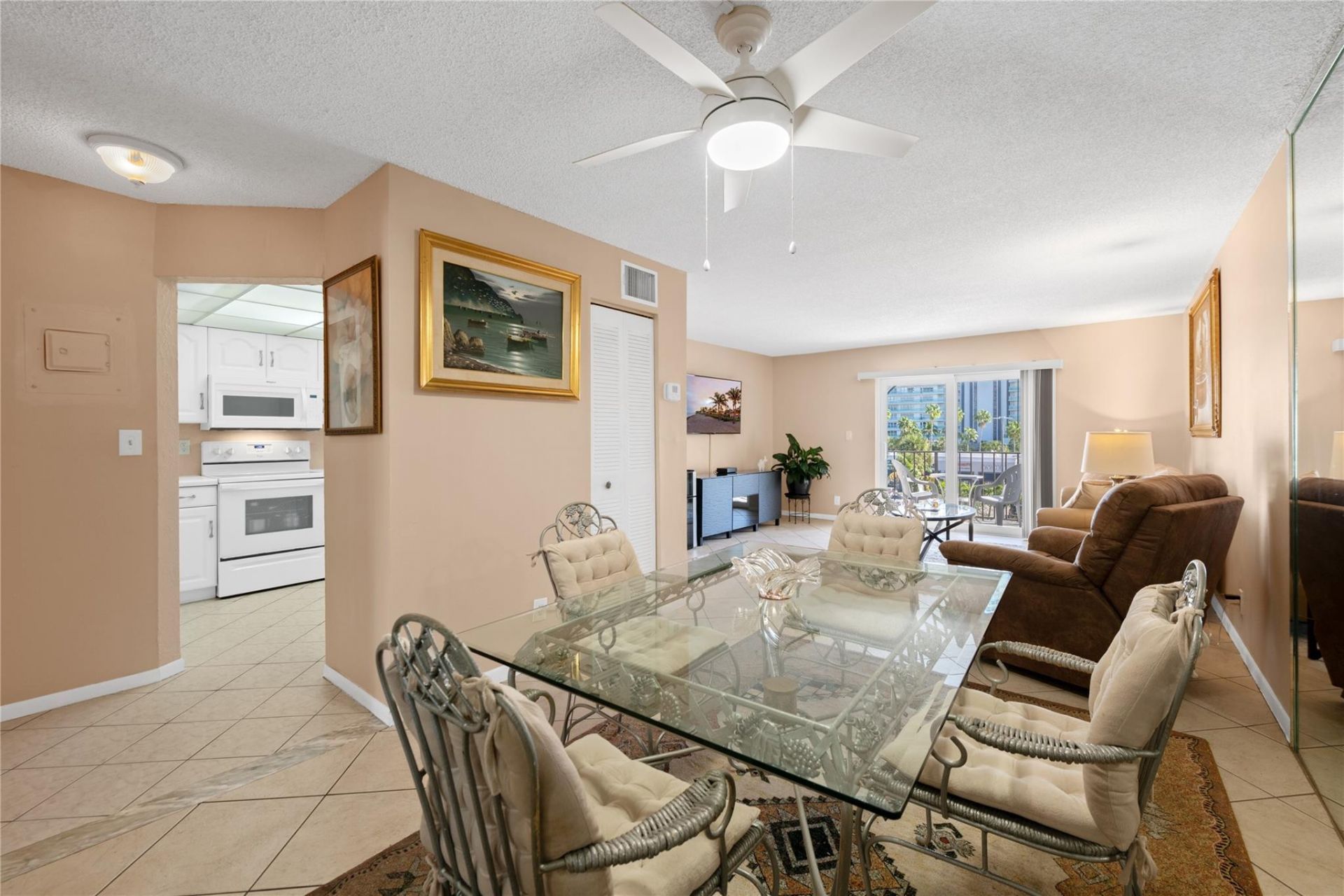 3909 N Ocean Boulevard, Unit 409, Fort Lauderdale, FL 33308 Photo