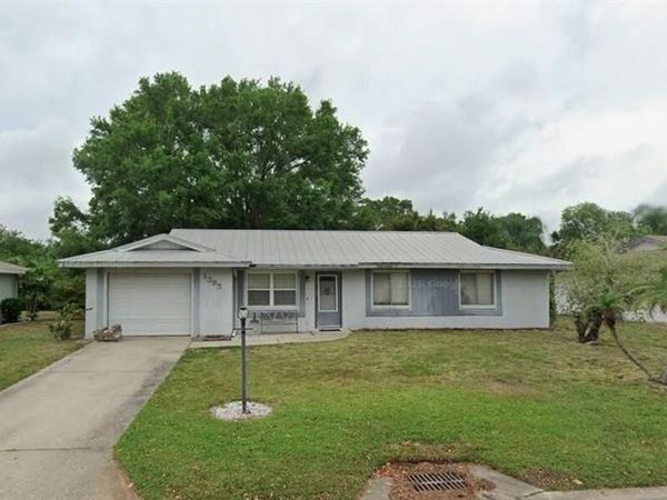 1395 Torreya CIR, NORTH FORT MYERS, FL 33917