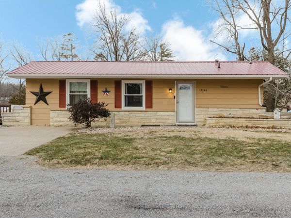 13046 Lark Court, Creal Springs, IL 62922