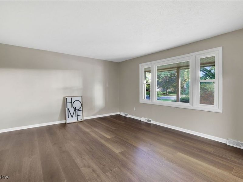 3863 Heckman Street NW, Uniontown, OH 44685 Photo 2