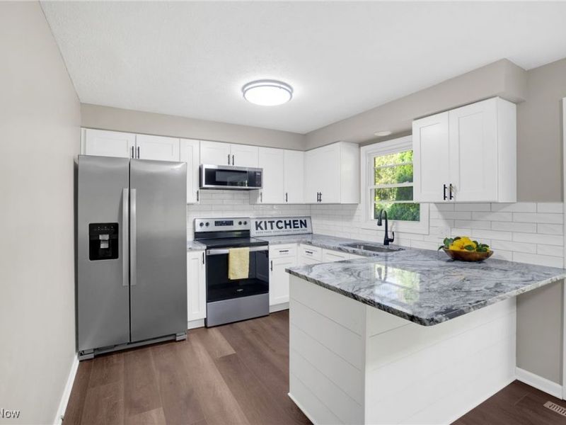 3863 Heckman Street NW, Uniontown, OH 44685 Photo 5