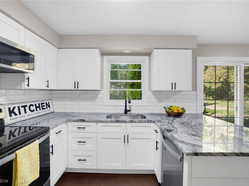 3863 Heckman Street NW, Uniontown, OH 44685 Photo 6