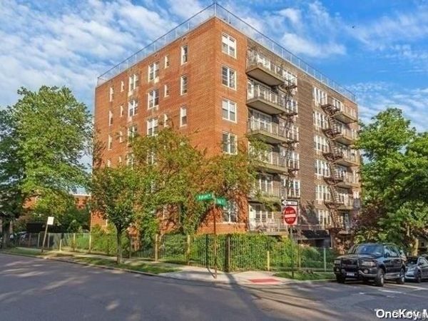 87-05 166th Street, Unit #4G, Jamaica, NY 11432