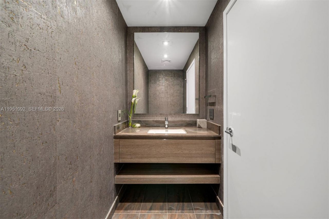 350 Ocean Dr, Unit 205N, Key Biscayne, FL 33149 Photo