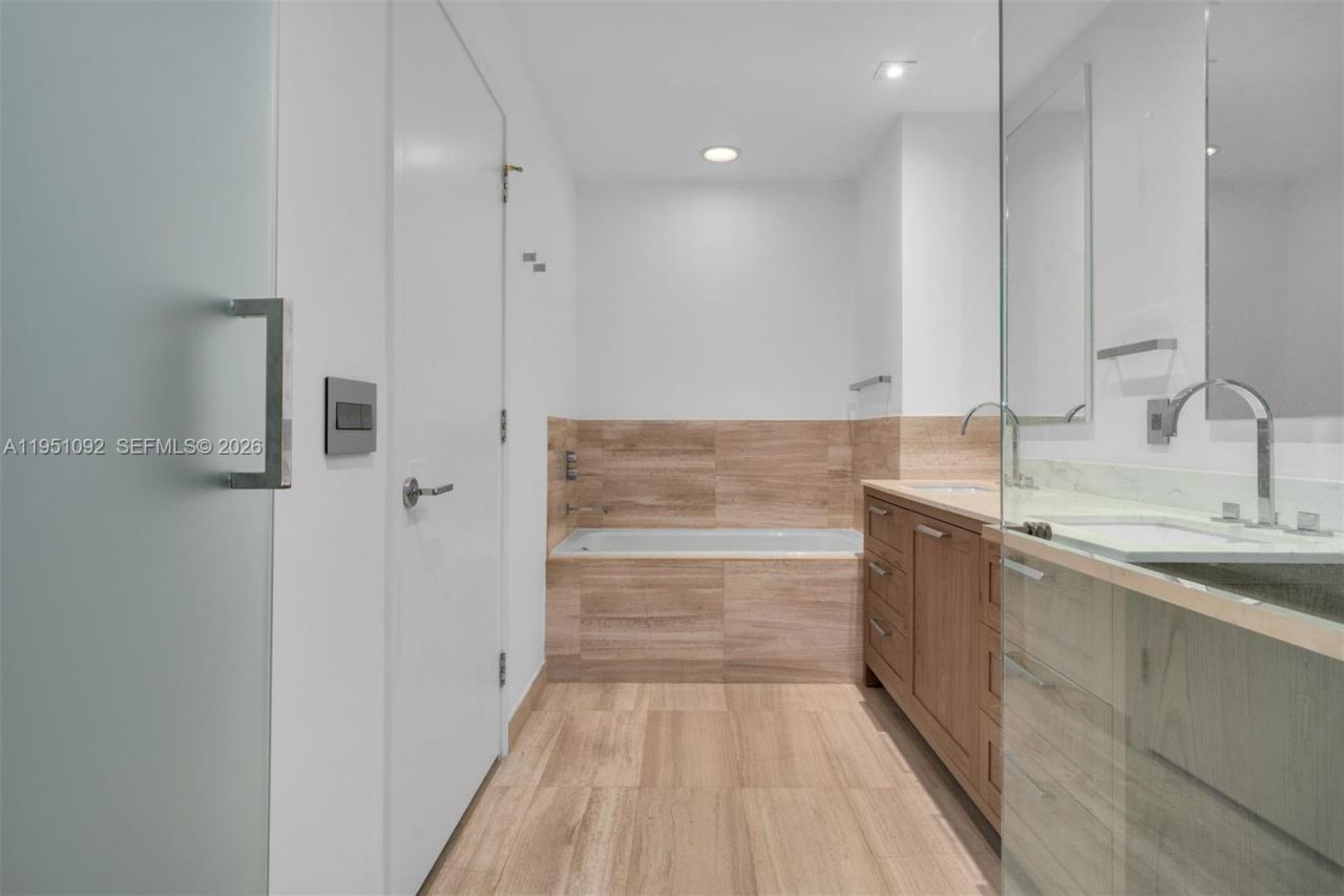 350 Ocean Dr, Unit 205N, Key Biscayne, FL 33149 Photo