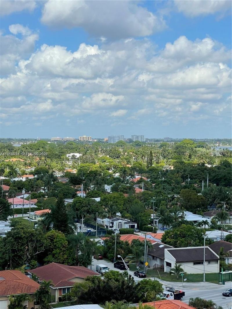 8925 Collins Ave, Unit 11D, Surfside, FL 33154 Photo