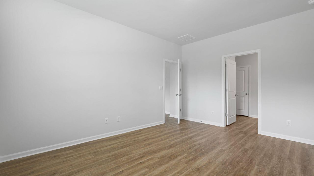 1045 Forrest Creek Drive Photo 16