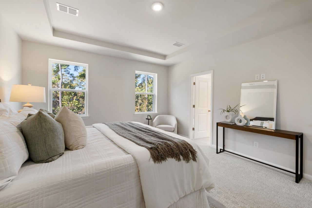 177 The Oaks Avenue Photo 7