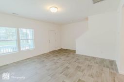 305 Cherwell Ct. photo 4