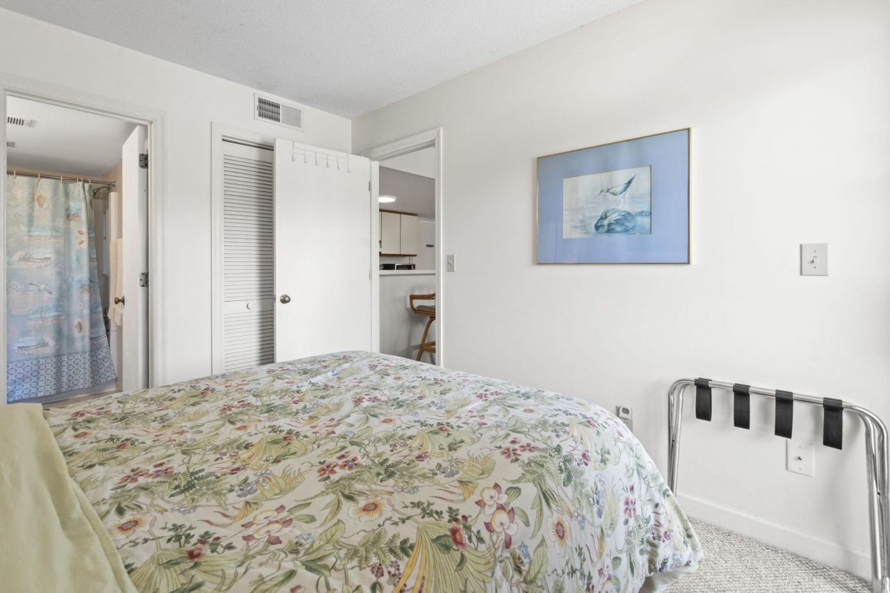 5905 South Kings Hwy.  Photo 11