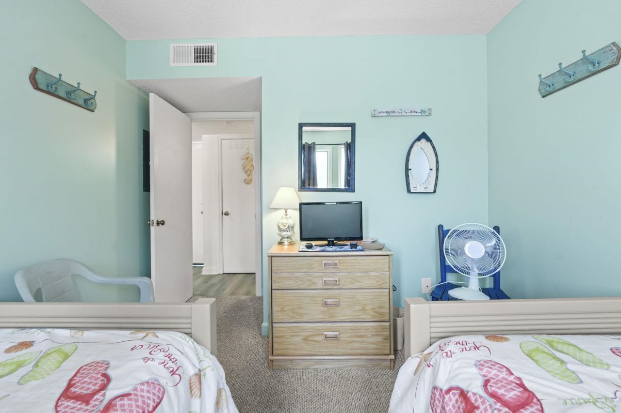 5905 South Kings Hwy.  Photo 13