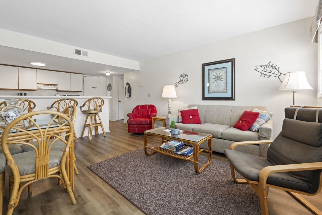 5905 South Kings Hwy.  Photo 7