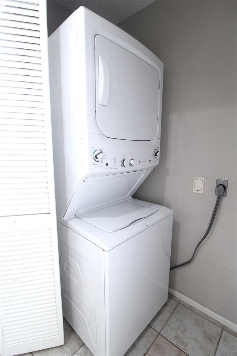 4218 Saint Charles Drive, Sarasota, FL 34243 Photo