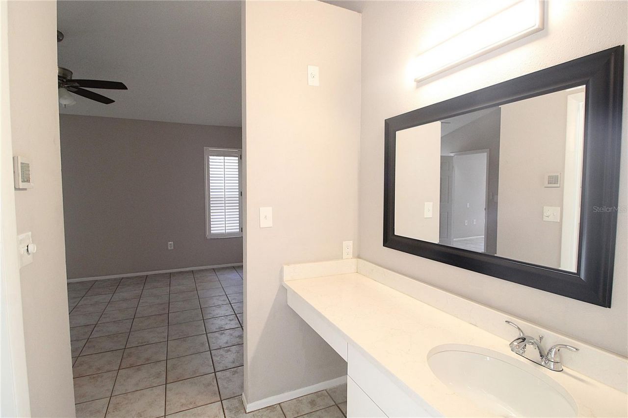 4218 Saint Charles Drive, Sarasota, FL 34243 Photo