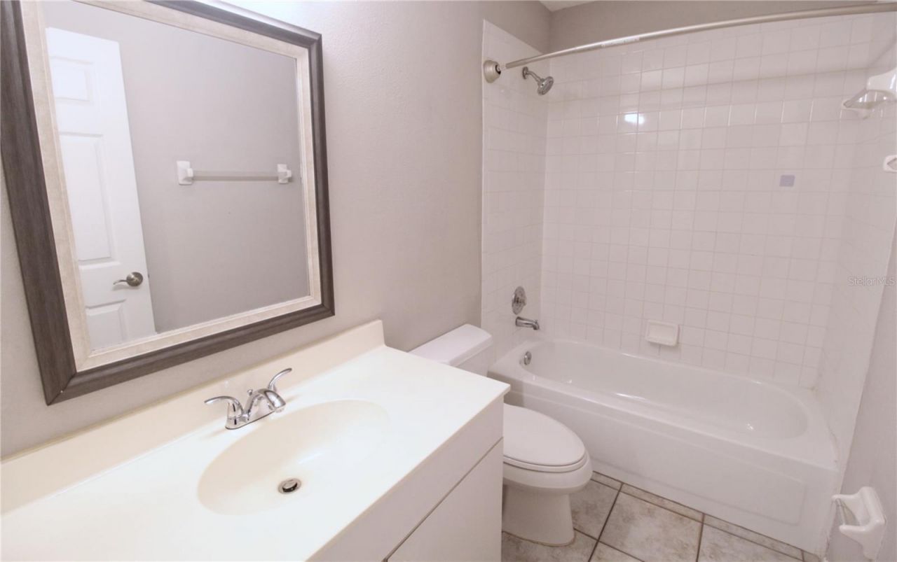 4218 Saint Charles Drive, Sarasota, FL 34243 Photo