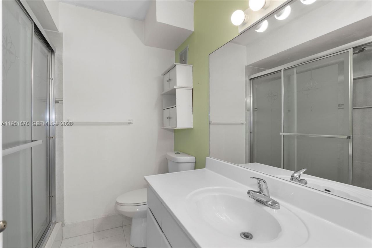 100 Lakeview Dr, Unit 108, Weston, FL 33326 Photo