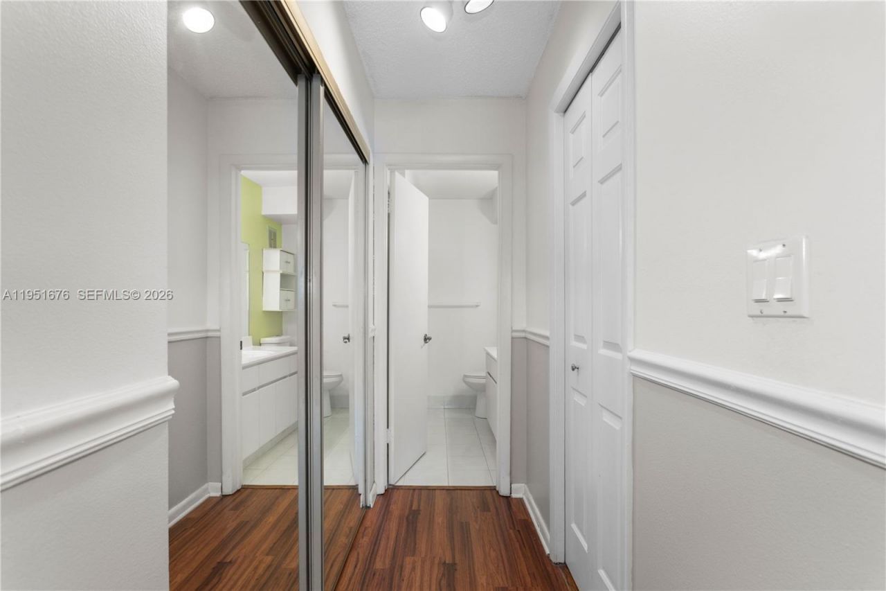 100 Lakeview Dr, Unit 108, Weston, FL 33326 Photo