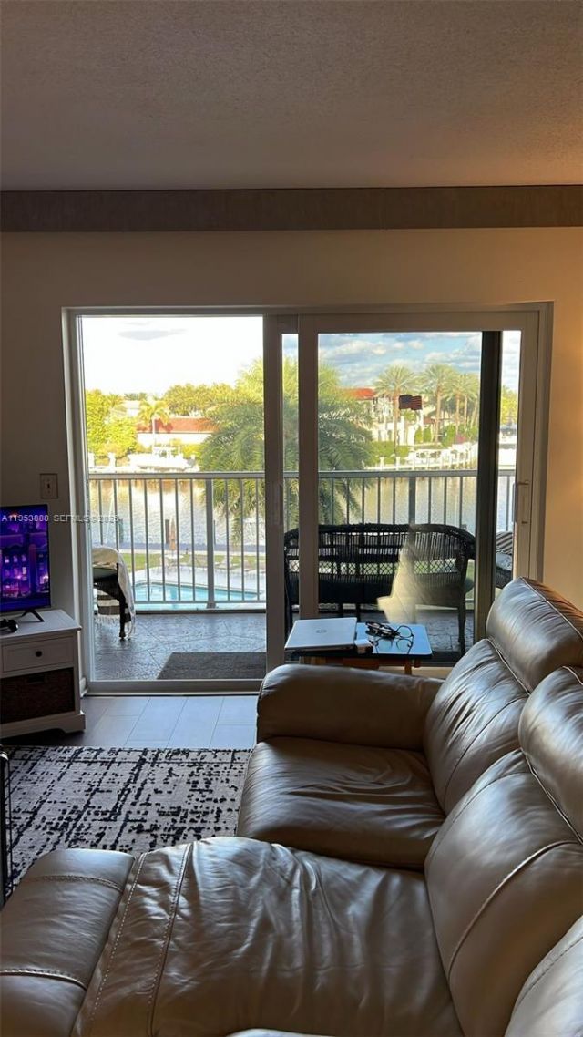 230 N Federal Hwy, Unit 305, Deerfield Beach, FL 33441 Photo