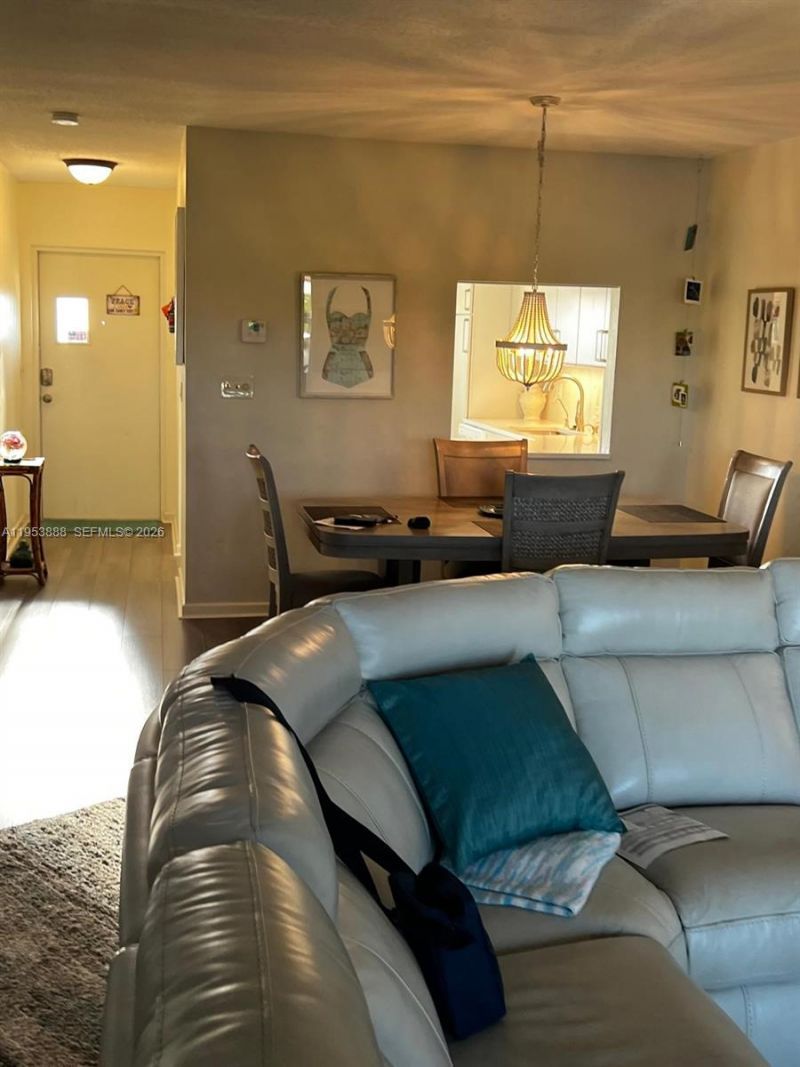 230 N Federal Hwy, Unit 305, Deerfield Beach, FL 33441 Photo