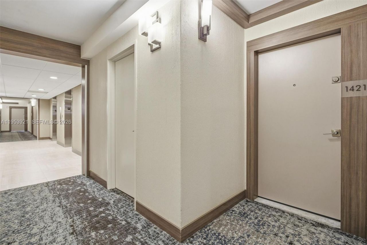 3731 N Country Club Dr, Unit 1421, Aventura, FL 33180 Photo